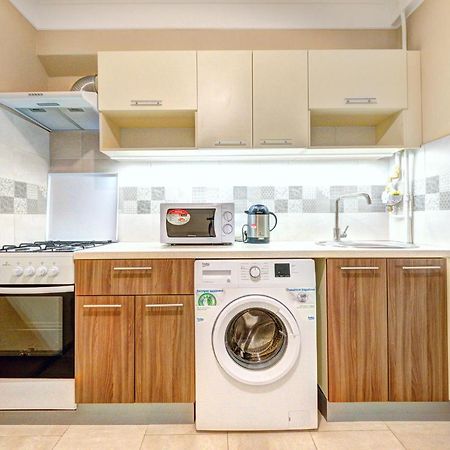 Apartments Near Ocean Plaza Druzhby Narodov Boulevard 8A Κίεβο Εξωτερικό φωτογραφία