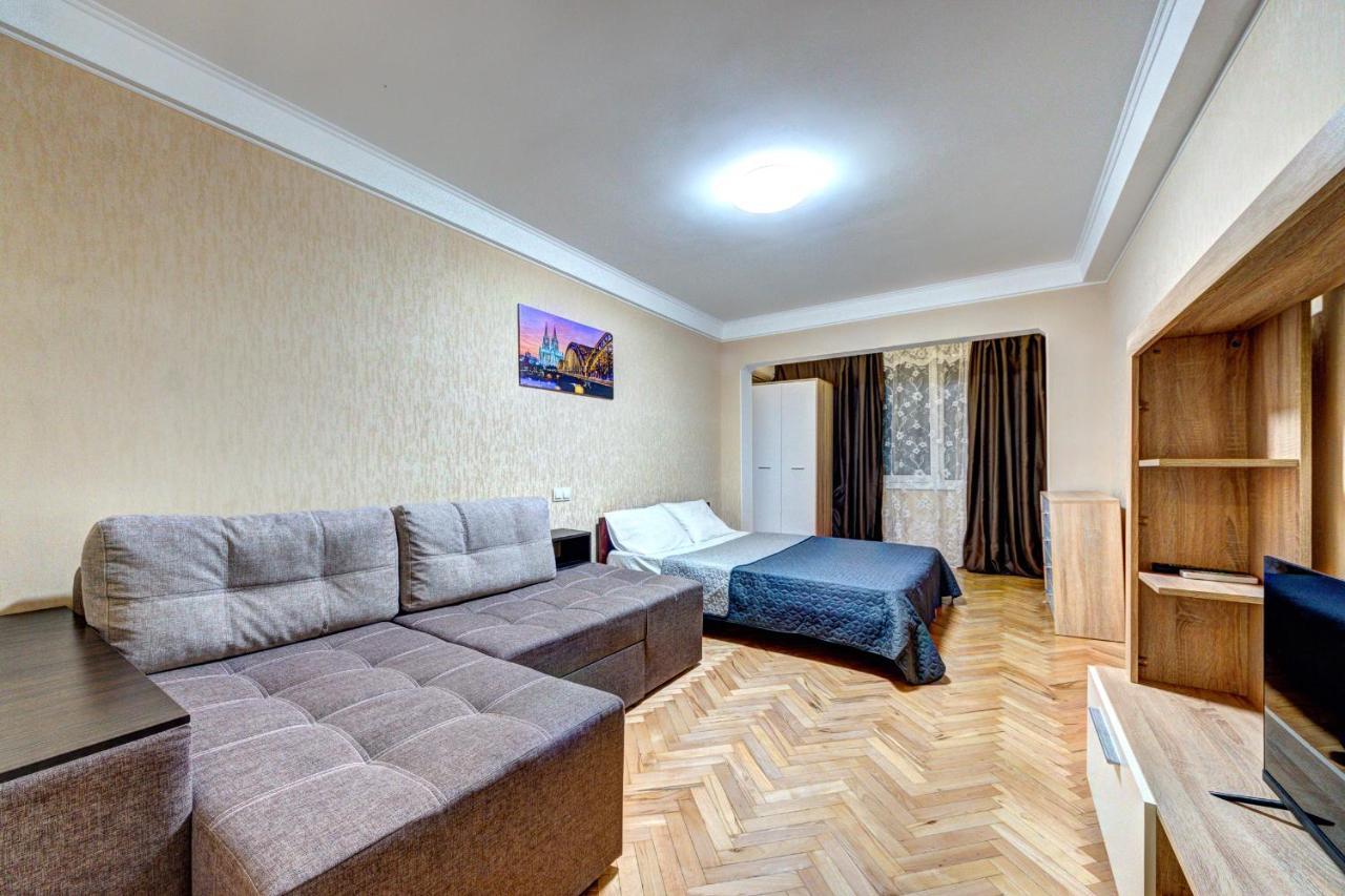 Apartments Near Ocean Plaza Druzhby Narodov Boulevard 8A Κίεβο Εξωτερικό φωτογραφία